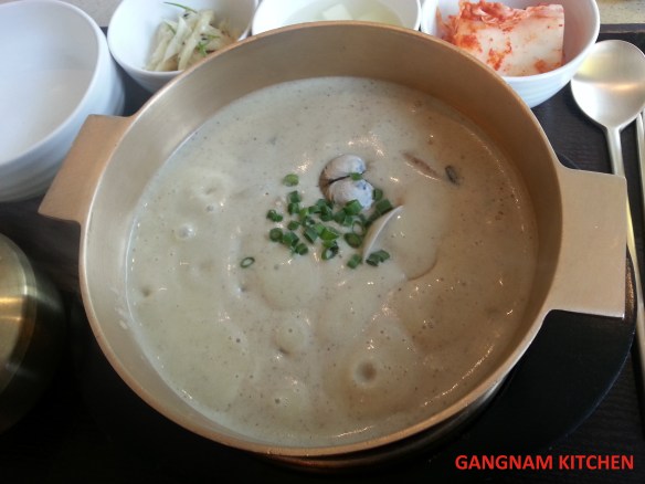 Mushroom Perilla Seed Seoup 버섯들깨탕